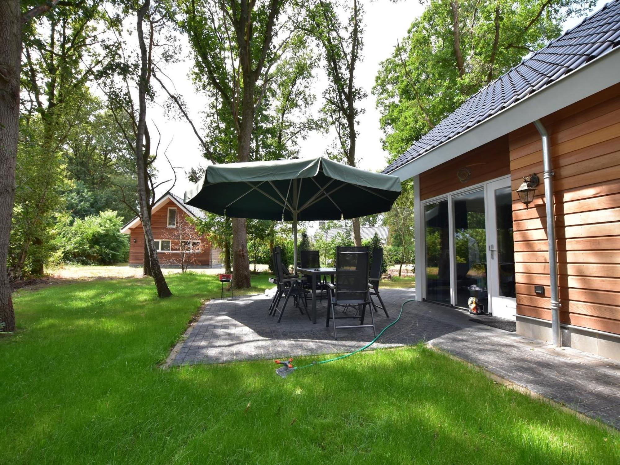 Chalet With Gorgeous View Of The Natural Surroundings Weerselo Exteriör bild