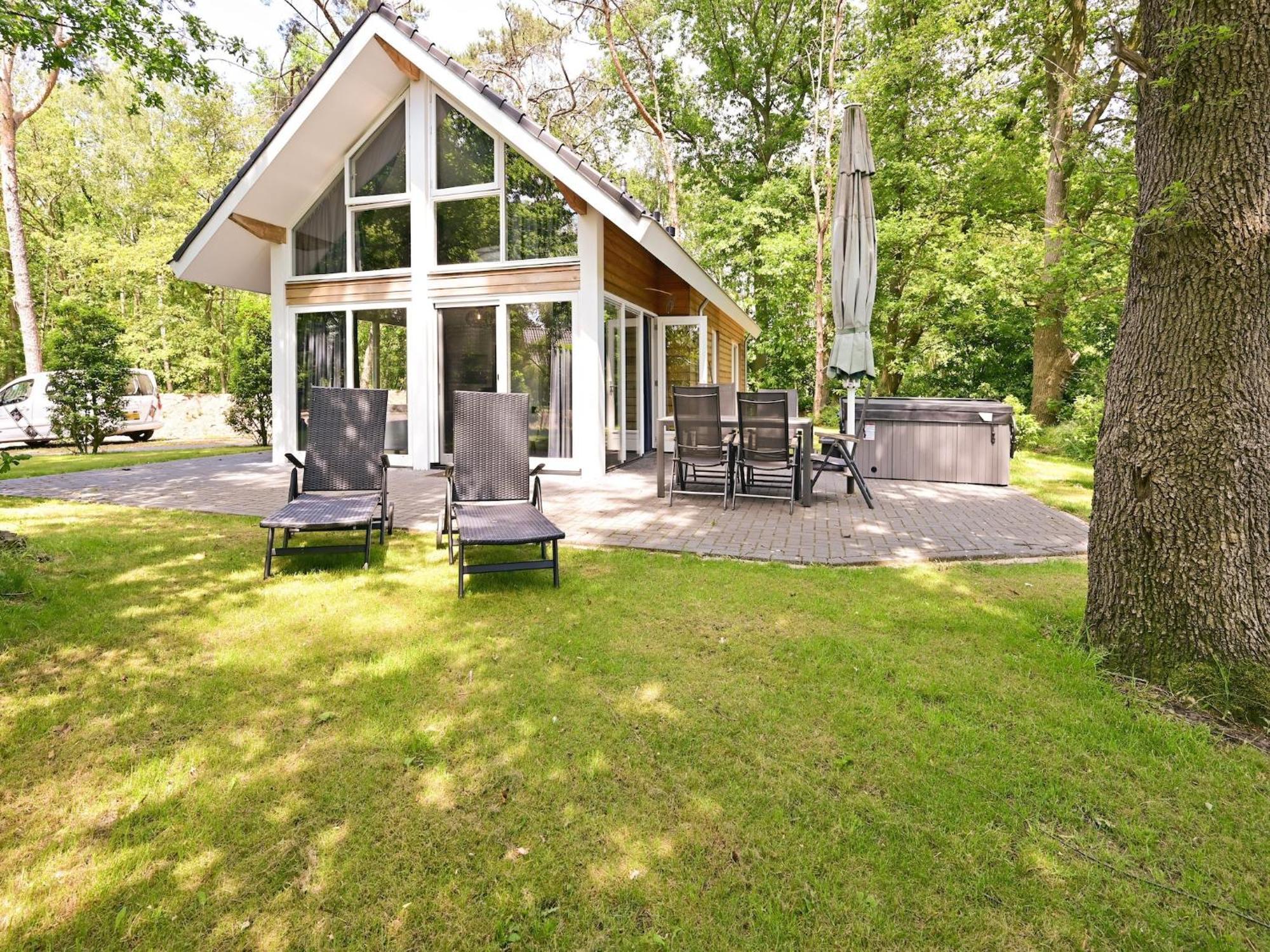 Chalet With Gorgeous View Of The Natural Surroundings Weerselo Exteriör bild