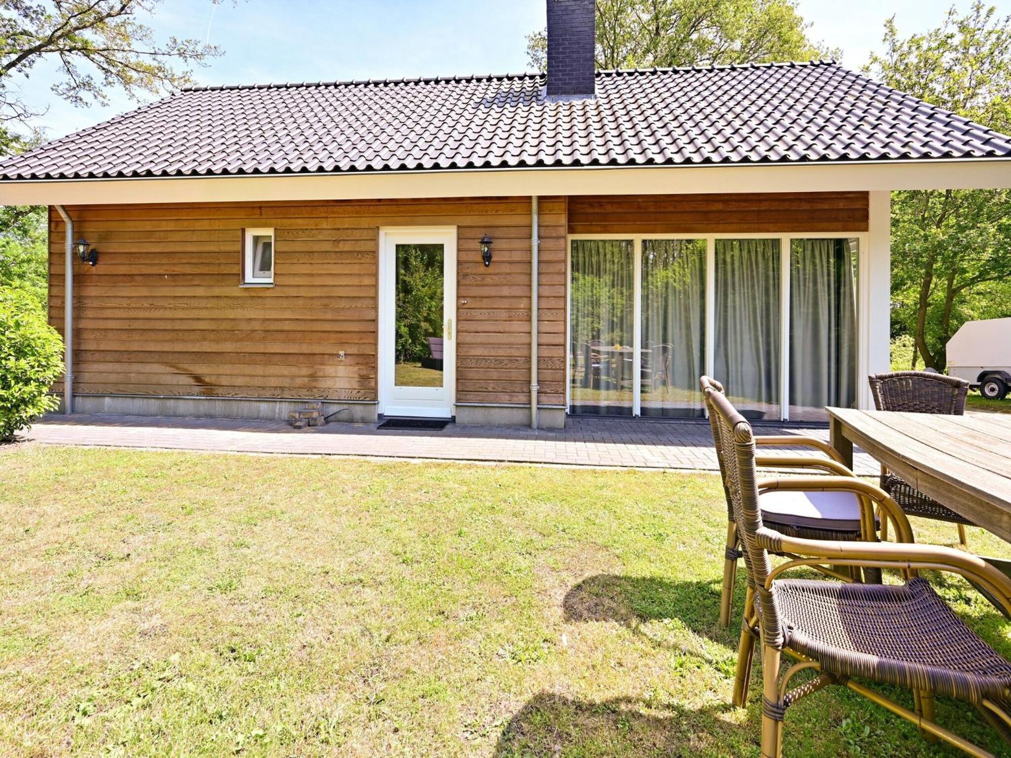 Chalet With Gorgeous View Of The Natural Surroundings Weerselo Exteriör bild